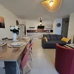 T3 Avec Terrasse A Pornic, Pres De La - Fr-1-364-187 Apartman *