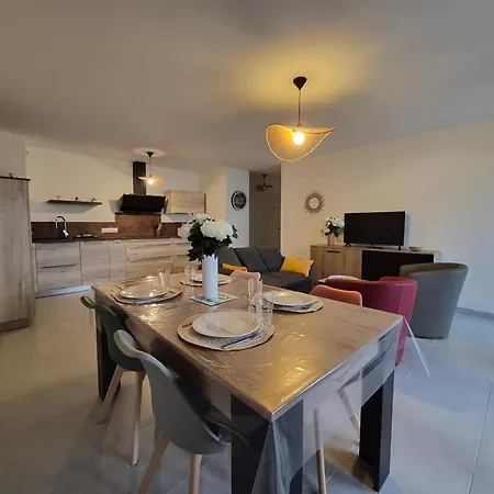 T3 Avec Terrasse A Pornic, Pres De La - Fr-1-364-187 Apartman Pornic