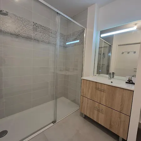 T3 Avec Terrasse A Pornic, Pres De La - Fr-1-364-187