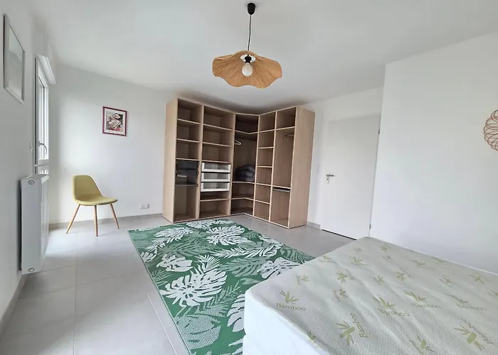 T3 Avec Terrasse à Pornic, Près De La - Fr-1-364-187 *