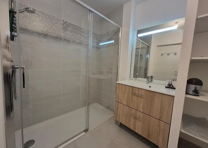 T3 Avec Terrasse à Pornic, Près De La - Fr-1-364-187