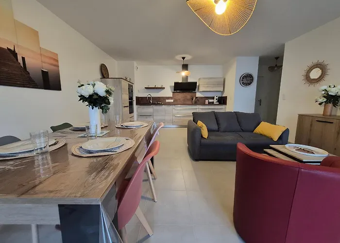 T3 Avec Terrasse à Pornic, Près De La - Fr-1-364-187 Appartement *