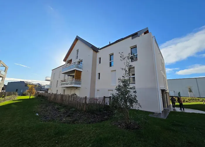 T3 Avec Terrasse à Pornic, Près De La - Fr-1-364-187 *